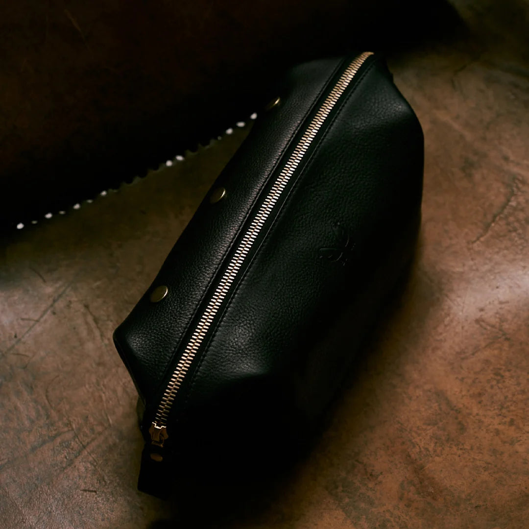Leather Wash Bag / Dopp Kit - Black