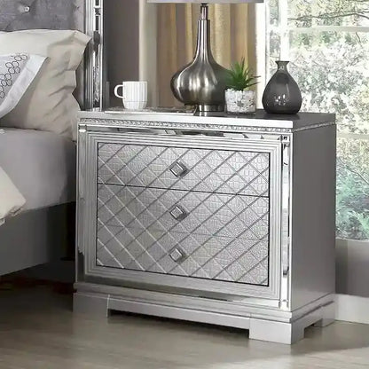 Seleena Glam Tufted Bedroom Set  5-Piece Silver-Wood Panel Collection with USB Charging Ports