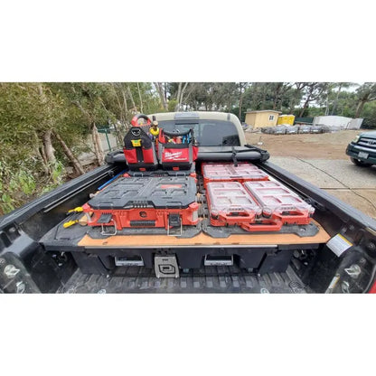 Milwaukee PACKOUT 5-Compartment Low-Profile Compact Small Parts Organizer 48-22-8436