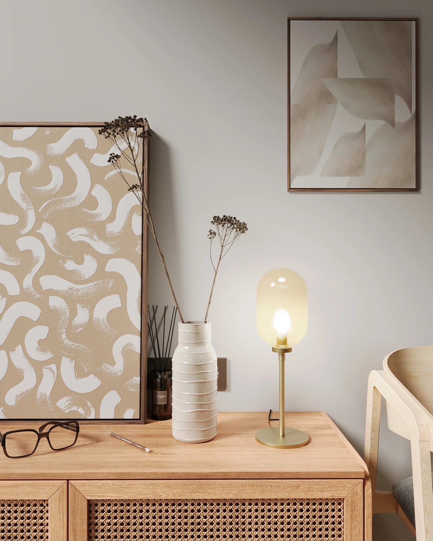 Lampe à poser en métal doré