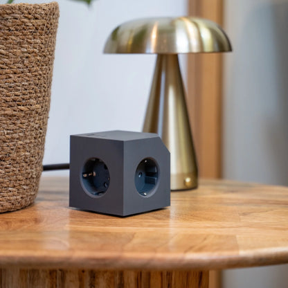 Multiprise cube pour le bureau CUBE
