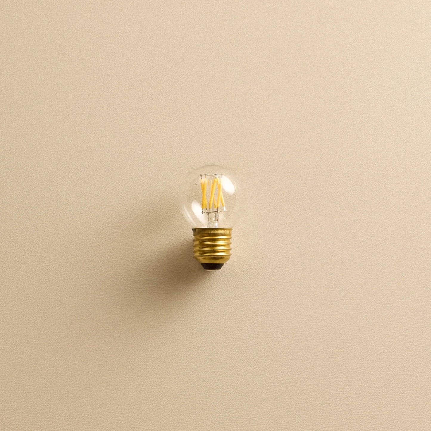 Pluto E27 Non-Tinted LED Bulb