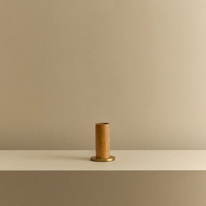 Knuckle Table Lamp in Oak