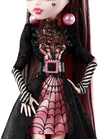 Monster High Howliday Draculaura Doll, Collectible Winter Edition, Pink & Black Gown