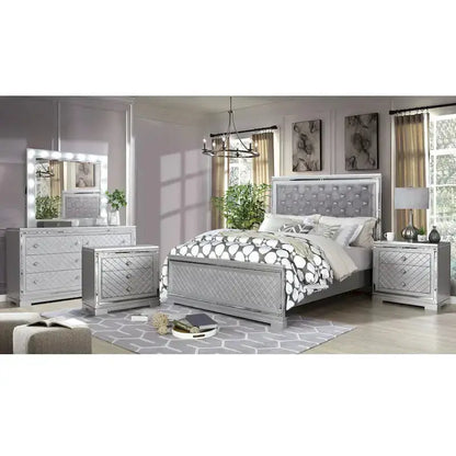 Seleena Glam Tufted Bedroom Set  5-Piece Silver-Wood Panel Collection with USB Charging Ports
