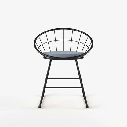 Chaise en métal et velours bleu perle