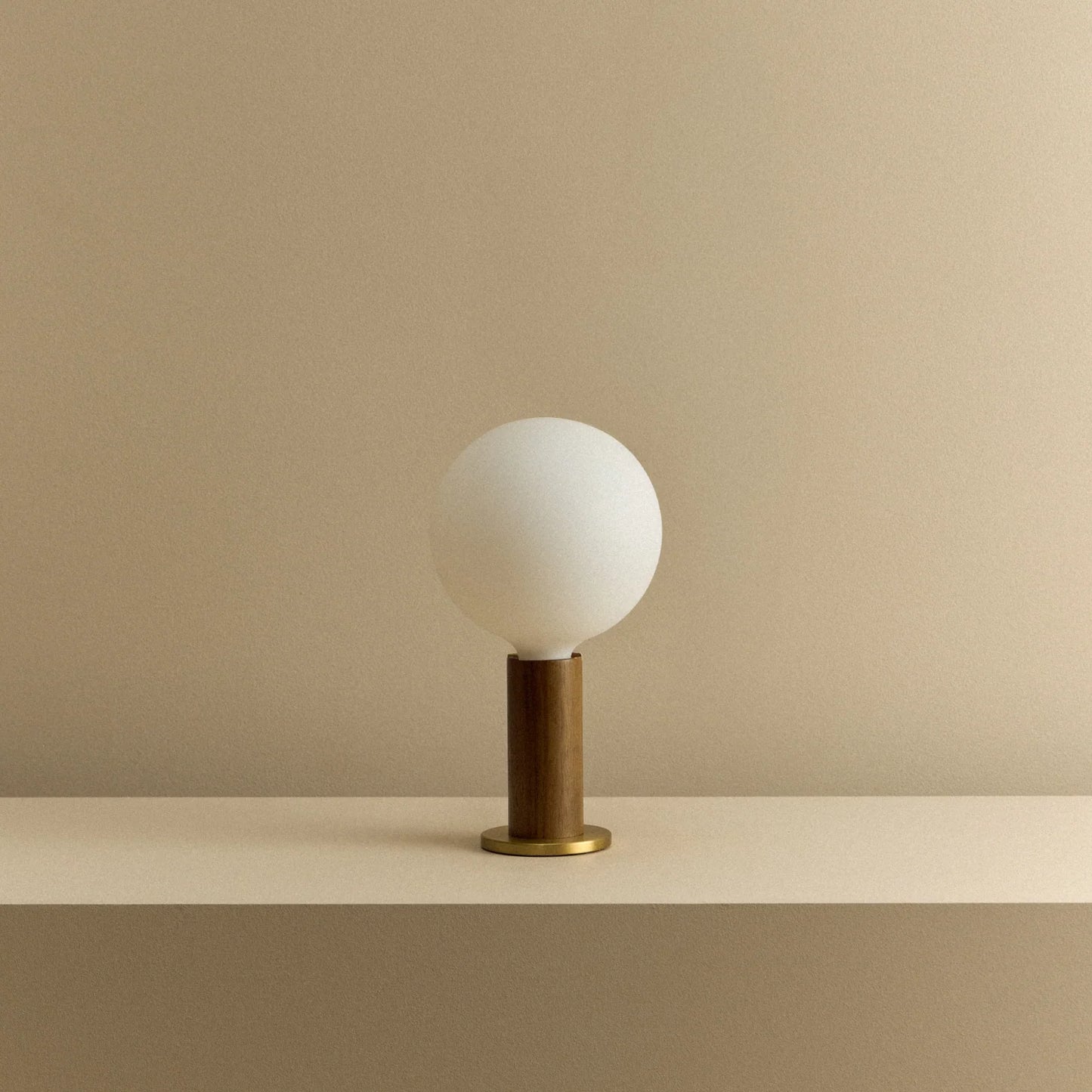 Knuckle Table Lamp in Walnut + Sphere IV