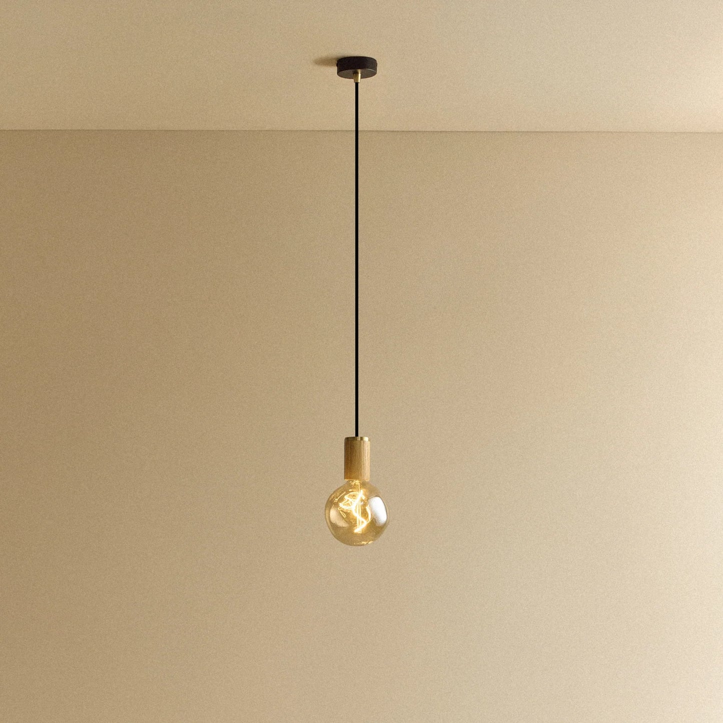 Voronoi I Pendant Light in Oak