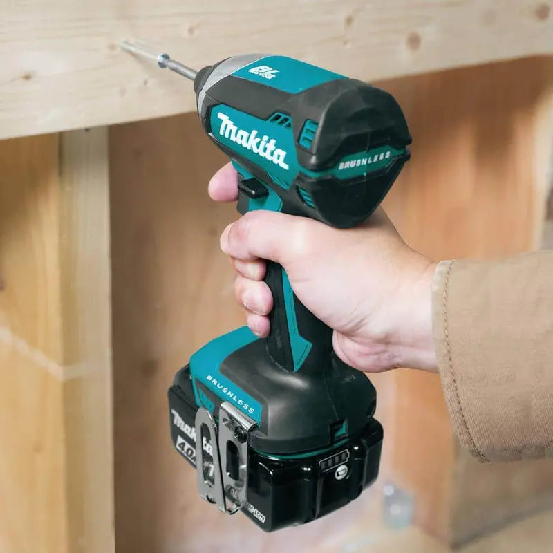 Makita 18V LXT Lithium-Ion Brushless Cordless Hammer Drill and Impact Driver Combo Kit (2-Tool) w/ (2) 4Ah Batteries, Bag XT269M