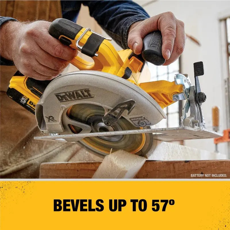 DEWALT 20V MAX 7 1/4” Circular Saw and Lithium Ion Battery Starter Kit