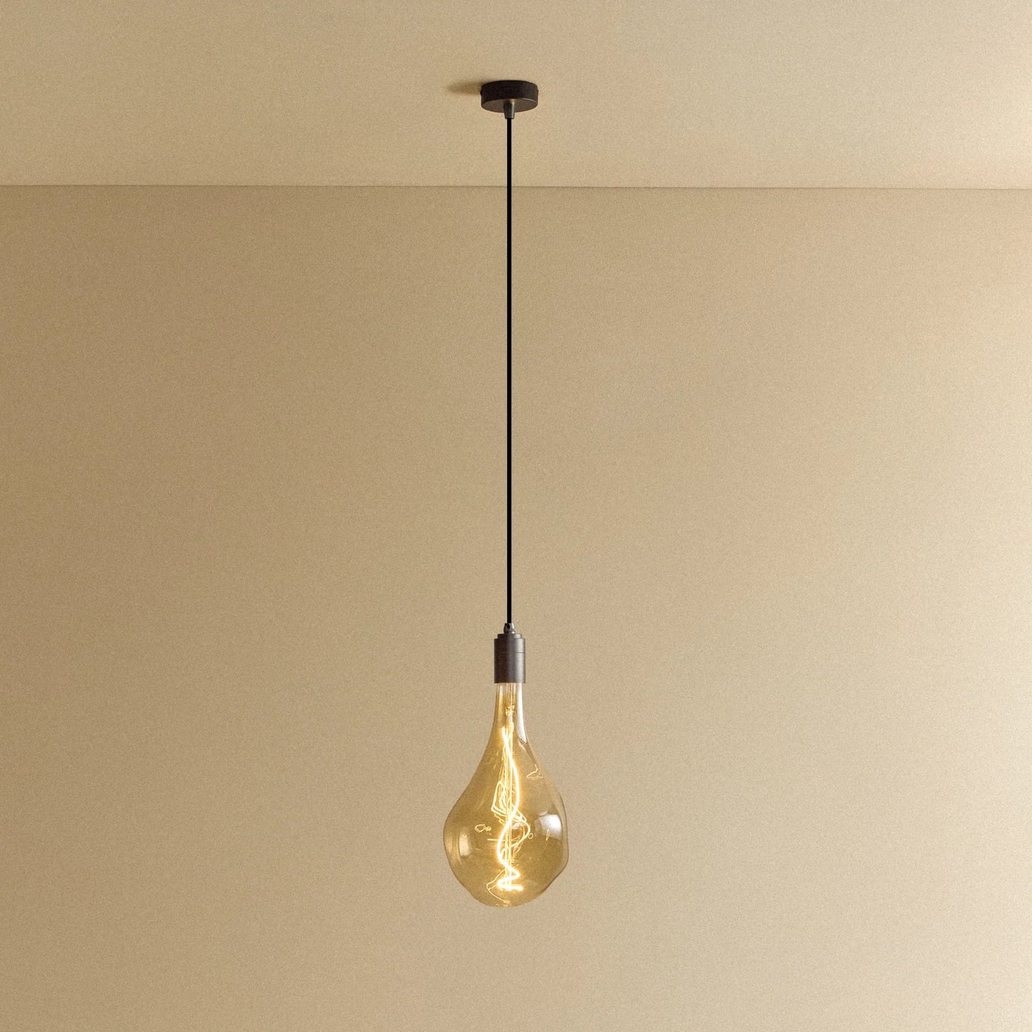 Voronoi III Pendant Light in Graphite