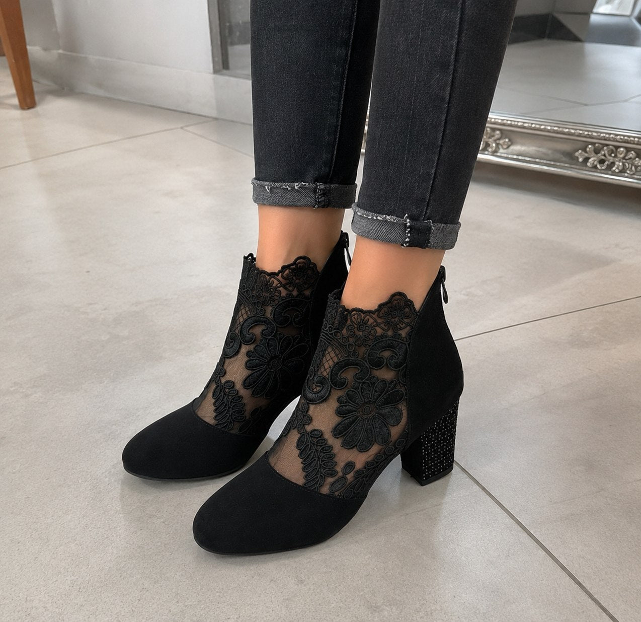 Bottines à Talons Épais et Dentelle